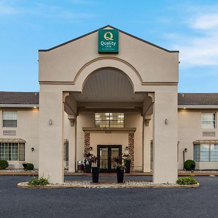 Quality Inn Airport Woodson Terrace Exterior foto