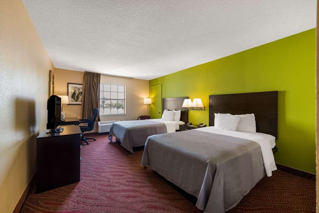 Quality Inn Airport Woodson Terrace Quarto foto